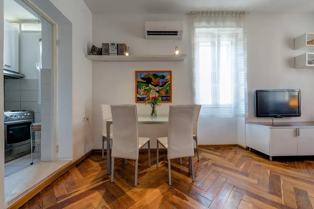 Beach Apartment Lana Split
