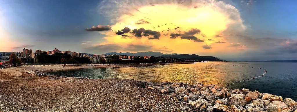 Beach Apartment Lana Split 0*,  Croatia
